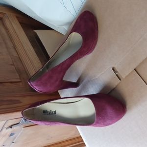 Ladies suade shoes